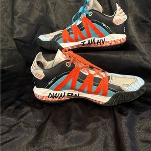 adidas Dame 6
Pusha T I Am My Own Fan